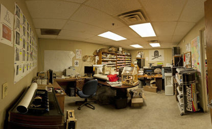 "Milwaukee Makerspace Library" by Pete Prodoehl is licensed under CC BY-NC-SA 2.0.